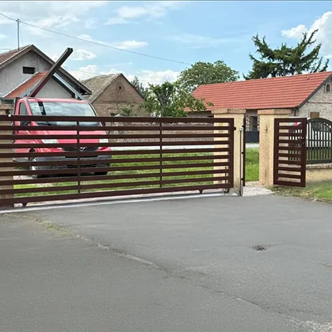 Trajnost metalna kapija antikorozivna