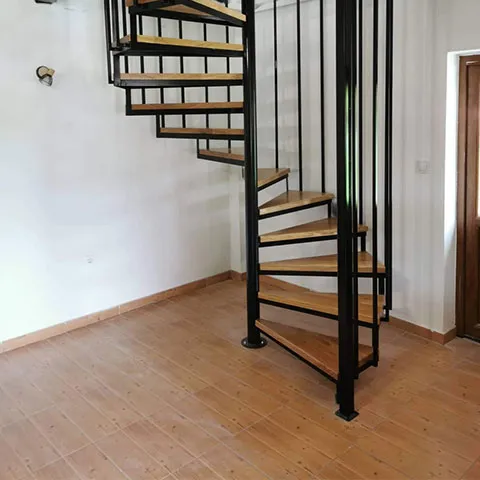 Polukruzna alu stepenista HoReCa namještaj - Bravarija Sosić 1